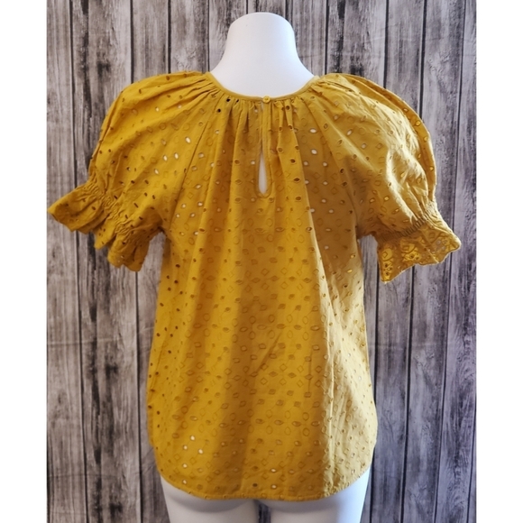 Universal Thread gold eyelet top - Picture 6 of 10